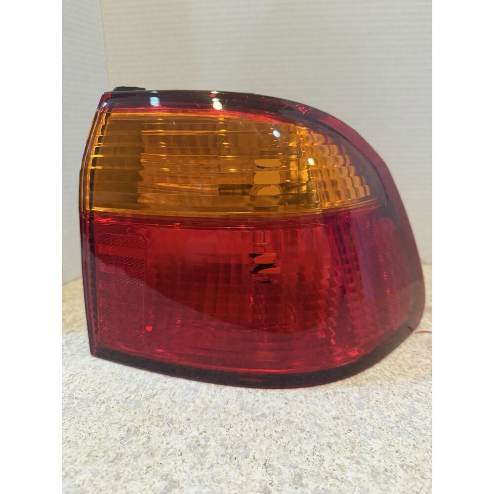 1999-2000 Honda Civic Sedan Right Passenger Tail Light HD230-U000R